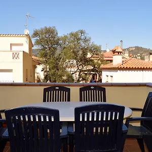 https://la-maison-jaune-holiday-house.topcostabravahotels.com